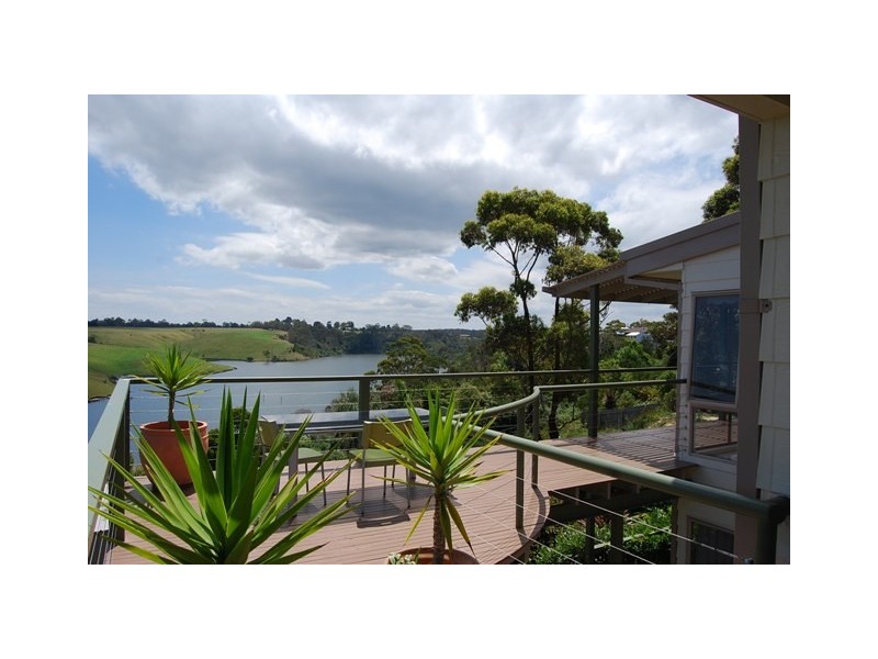 2 Bass Close, Lakes Entrance VIC 3909