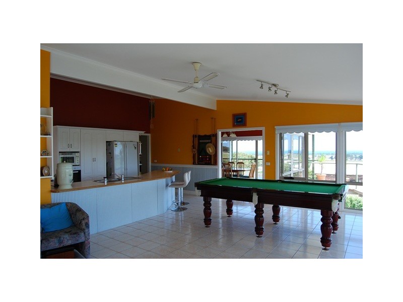 2 Bass Close, Lakes Entrance VIC 3909