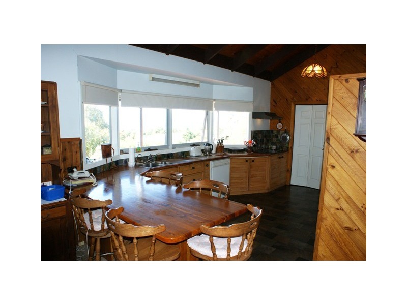 80 Lake Bunga Beach Road, Lake Bunga VIC 3909