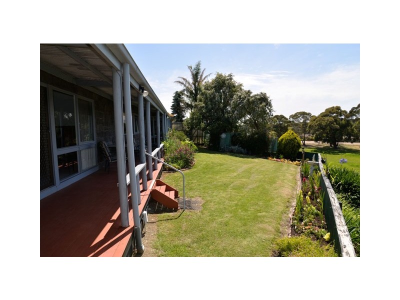 80 Lake Bunga Beach Road, Lake Bunga VIC 3909