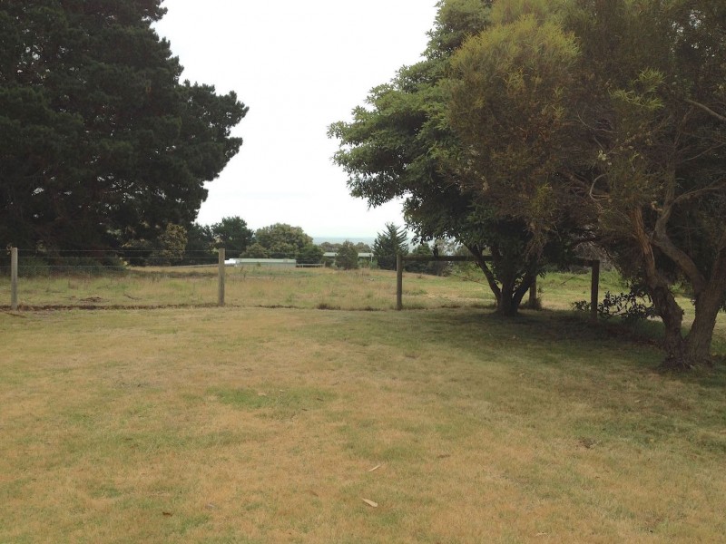 28 Swan Drive, Metung VIC 3904