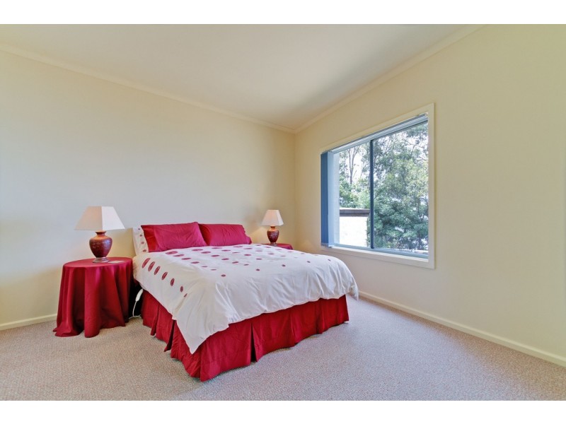 11 Bayview Court, Metung VIC 3904