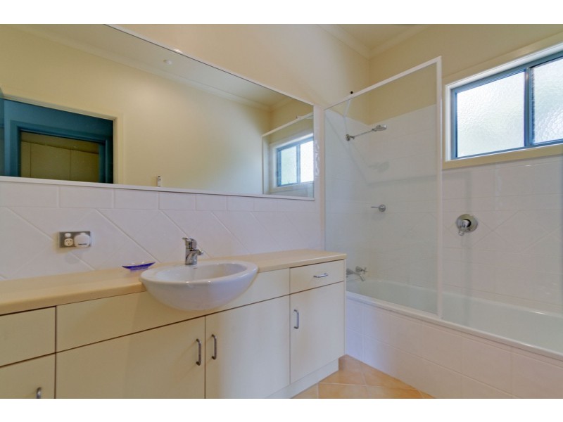 11 Bayview Court, Metung VIC 3904