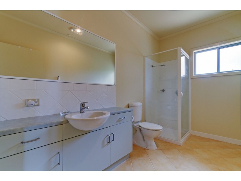 11 Bayview Court, Metung VIC 3904