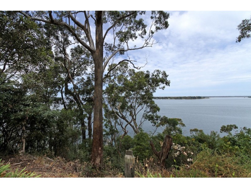 11 Bayview Court, Metung VIC 3904