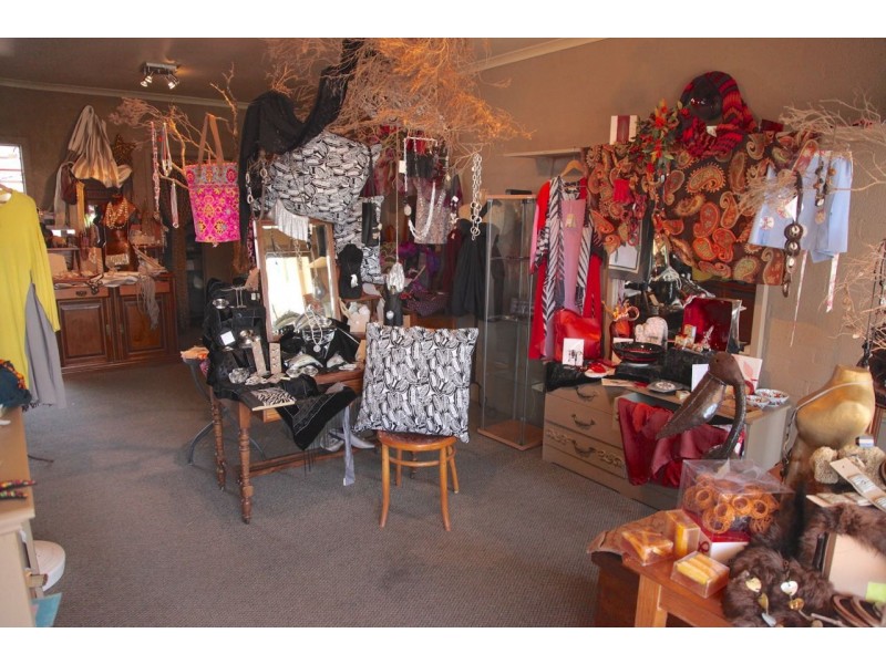 Shop 3, 1/51 Metung Road, Metung VIC 3904