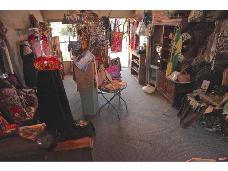 Shop 3, 1/51 Metung Road, Metung VIC 3904
