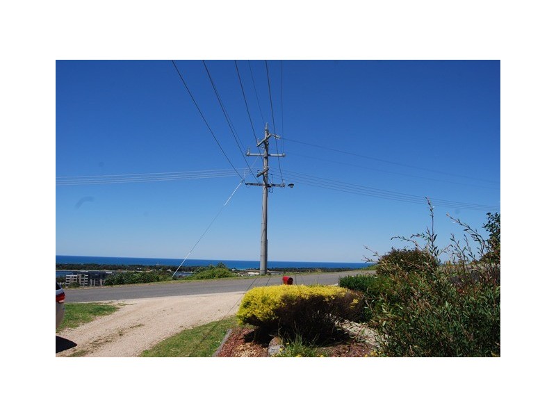 47 Seaview Parade, Lakes Entrance VIC 3909