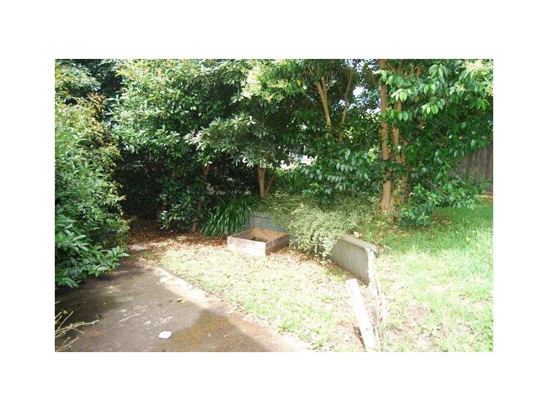 5 Outlook Avenue, Lakes Entrance VIC 3909