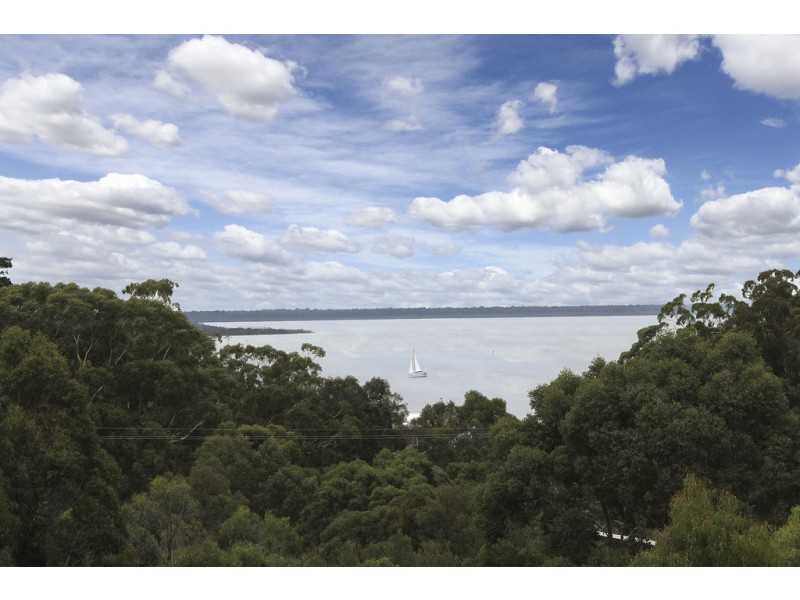 12 Kingscote Drive, Metung VIC 3904