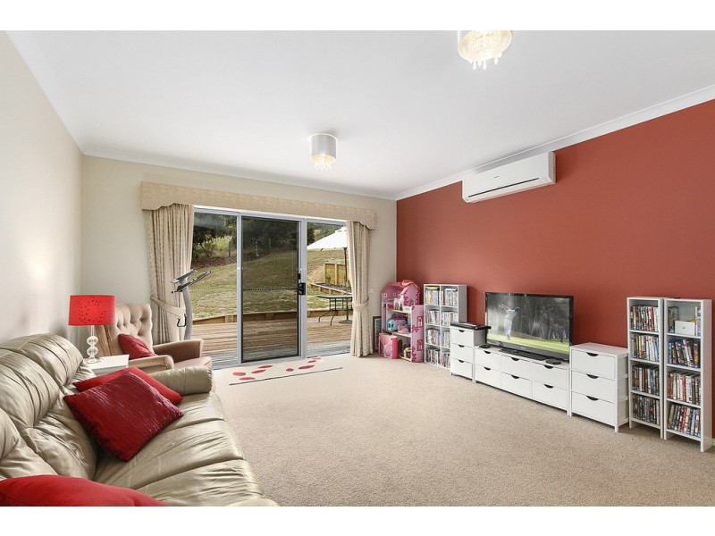 12 Kingscote Drive, Metung VIC 3904