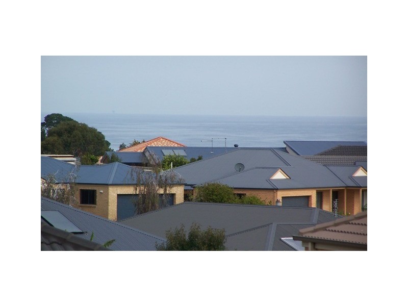 4 Lawson Drive, Lakes Entrance VIC 3909