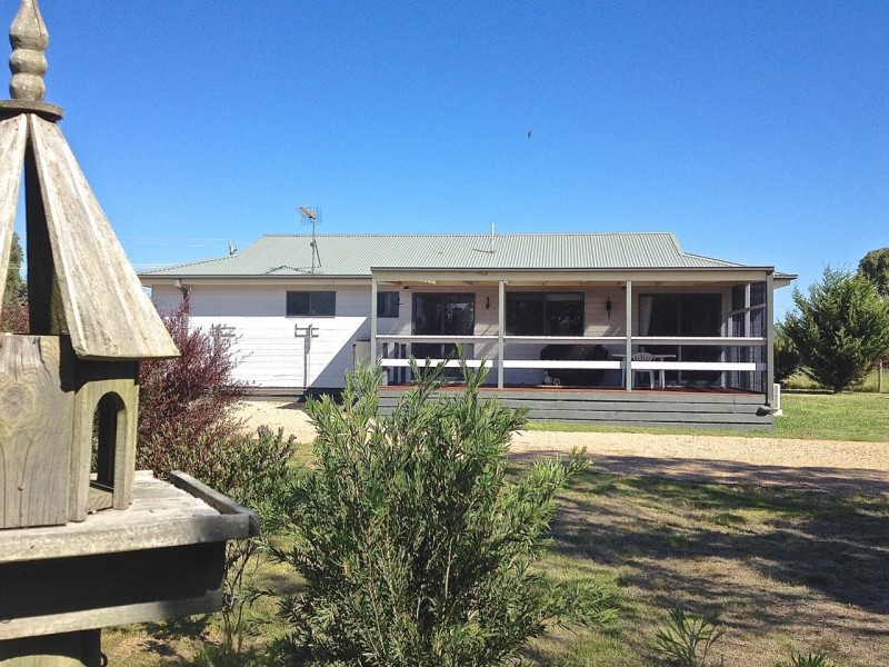 25 Tambo Boulevard, Metung VIC 3904