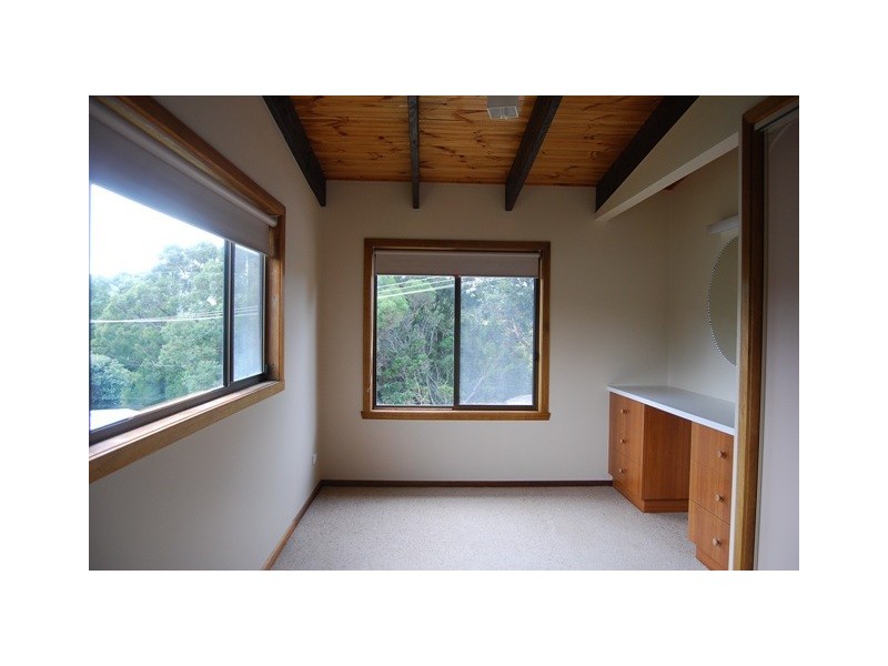 47 Seaview Parade, Lakes Entrance VIC 3909