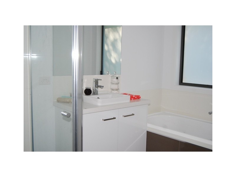 71B Hazel Road, Kalimna VIC 3909