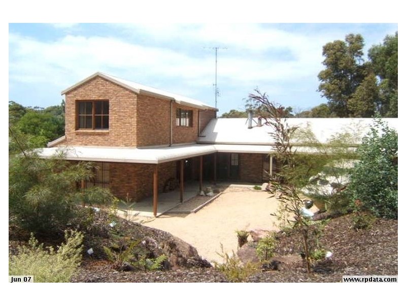 8 Christmas Street, Metung VIC 3904