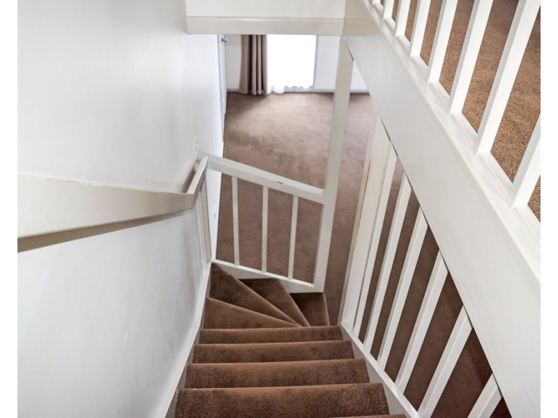 1/27 Roadknight Street, Lakes Entrance VIC 3909