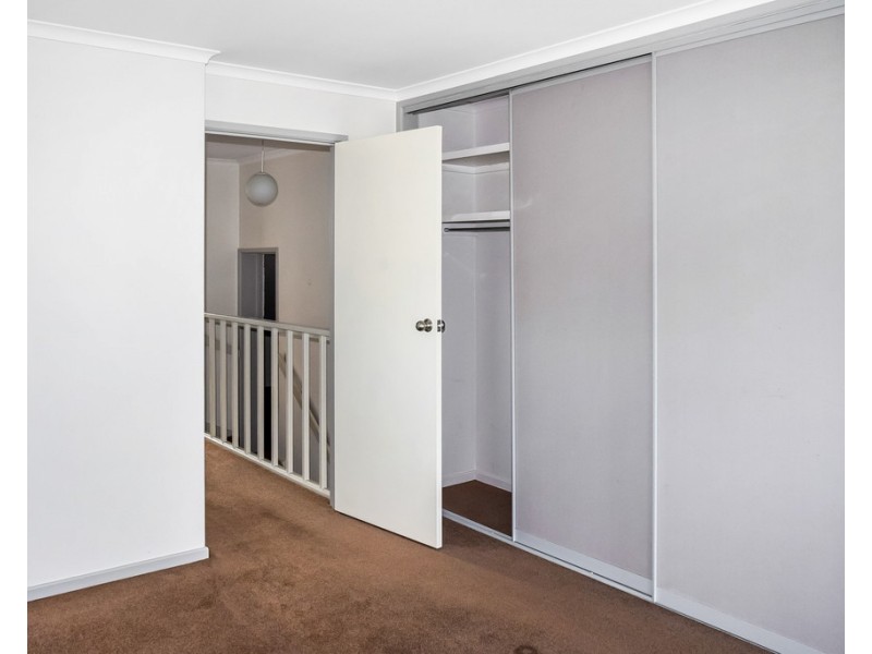 1/27 Roadknight Street, Lakes Entrance VIC 3909