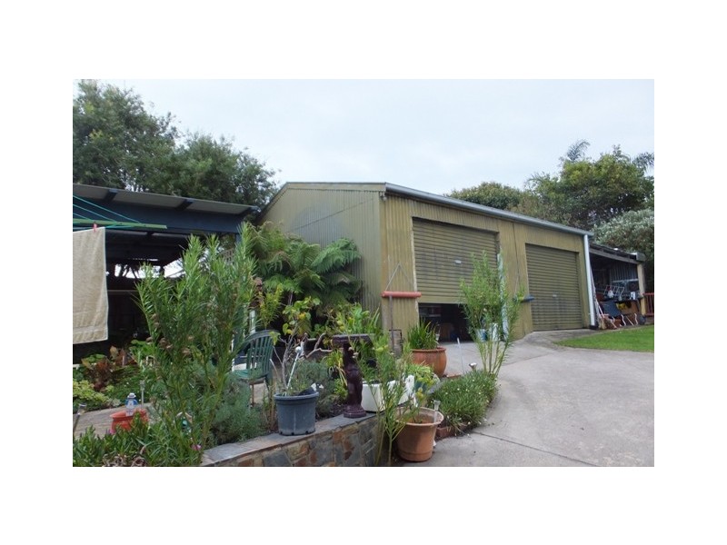 70 O’Neills Road, Lakes Entrance VIC 3909