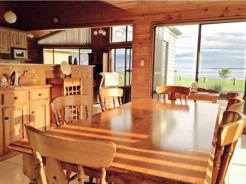 4 Tambo Boulevard, Metung VIC 3904