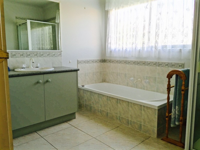 4 Tambo Boulevard, Metung VIC 3904