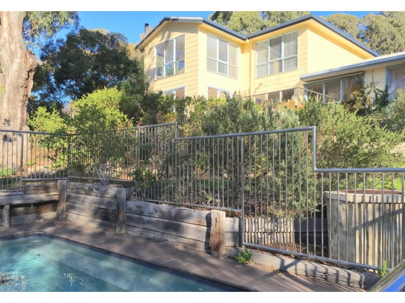 8 Wood Street, Metung VIC 3904