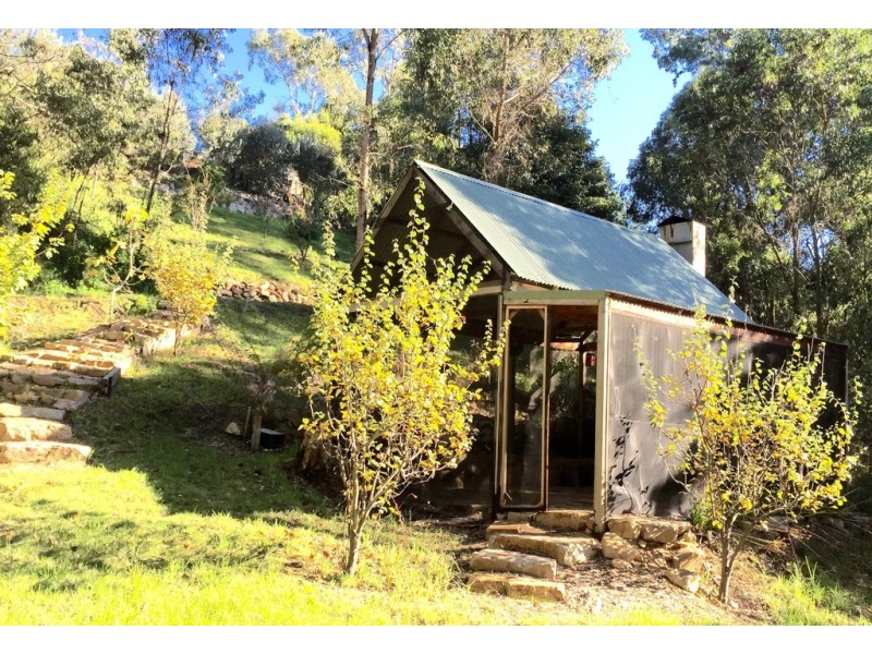 8 Wood Street, Metung VIC 3904