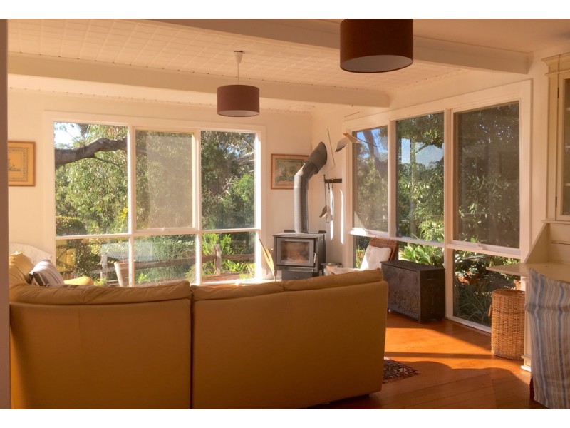 8 Wood Street, Metung VIC 3904