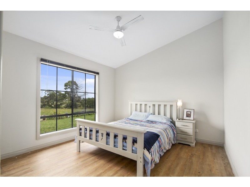 16 Falcon Grove, Metung VIC 3904