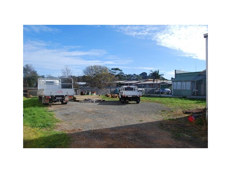 45 Whiters Street, Lakes Entrance VIC 3909