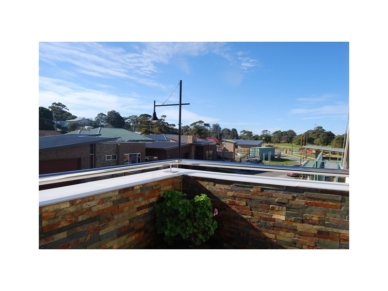 11 Penang Boardwalk, Lakes Entrance VIC 3909