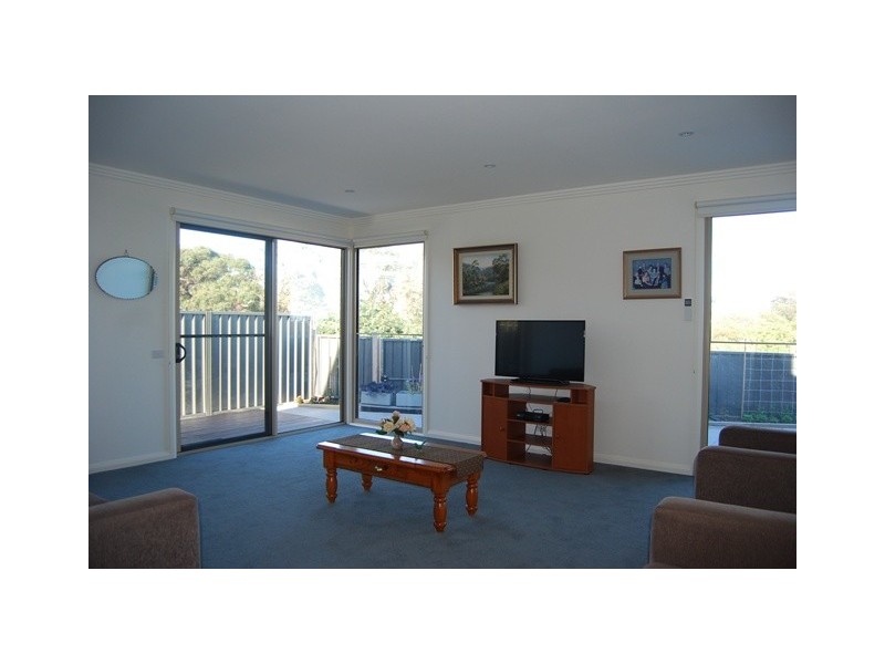 11 Penang Boardwalk, Lakes Entrance VIC 3909
