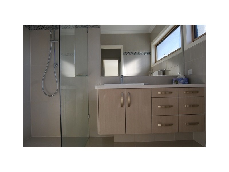 11 Penang Boardwalk, Lakes Entrance VIC 3909