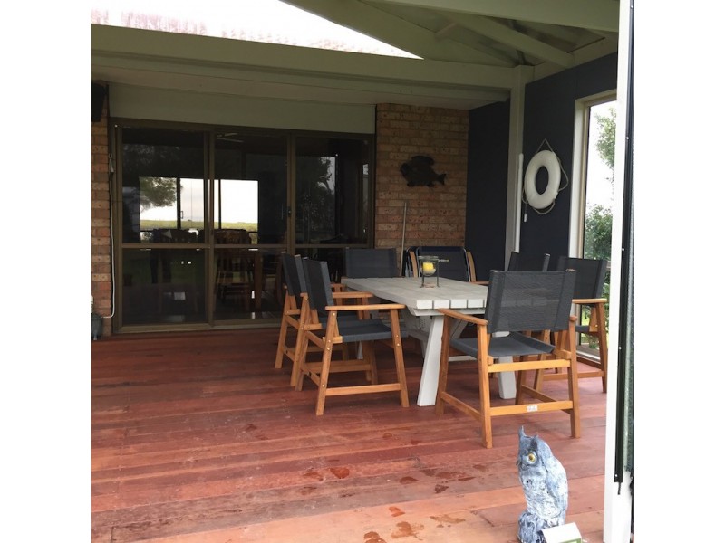 13 Normans Road, Metung VIC 3904