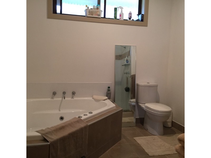 13 Normans Road, Metung VIC 3904