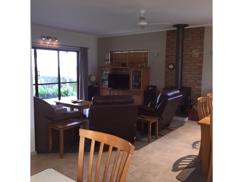 13 Normans Road, Metung VIC 3904