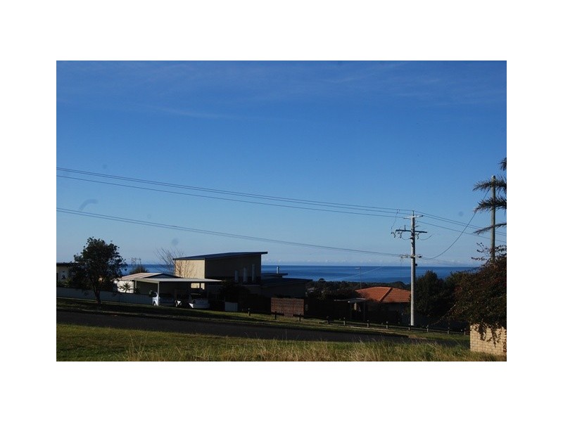 3 O’Neills Road, Lakes Entrance VIC 3909