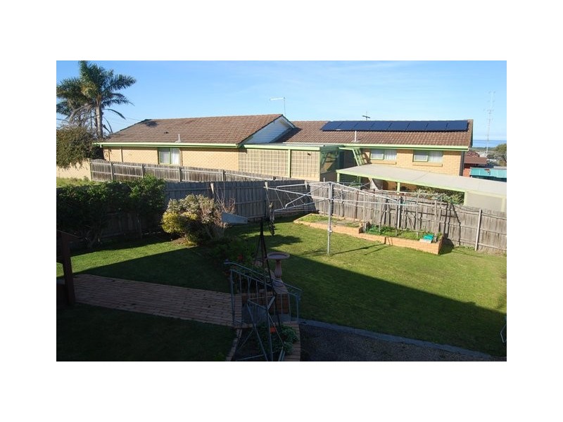 3 O’Neills Road, Lakes Entrance VIC 3909