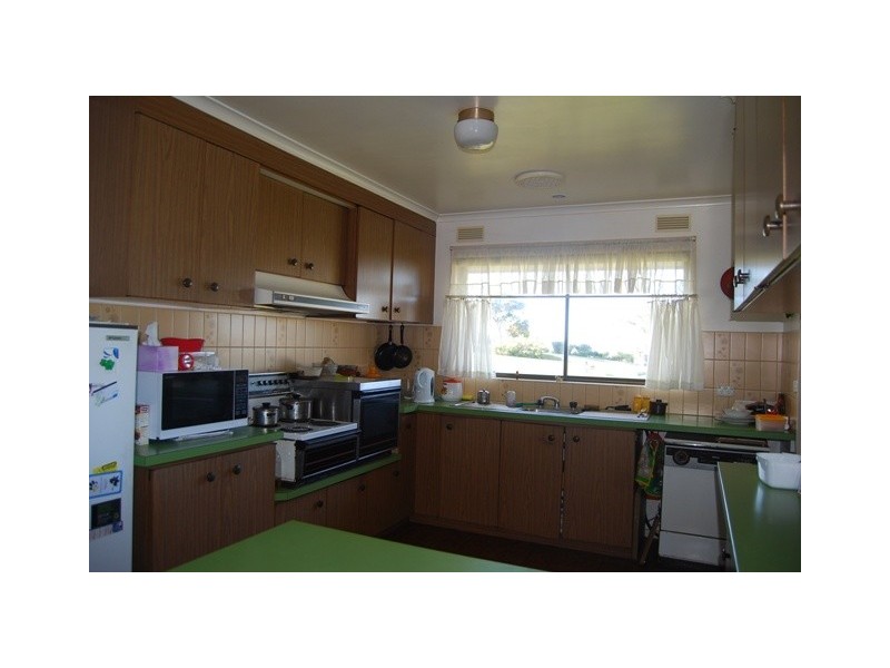 3 O’Neills Road, Lakes Entrance VIC 3909