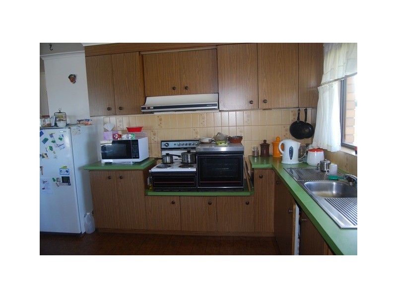 3 O’Neills Road, Lakes Entrance VIC 3909