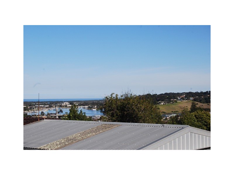 3 O’Neills Road, Lakes Entrance VIC 3909