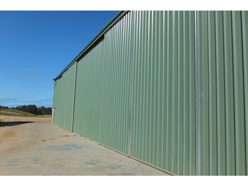 3150 PRINCES HIGHWAY, Kalimna VIC 3909