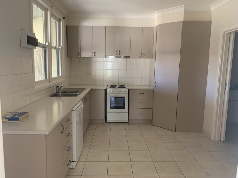 2/42 Don Road, Lakes Entrance VIC 3909