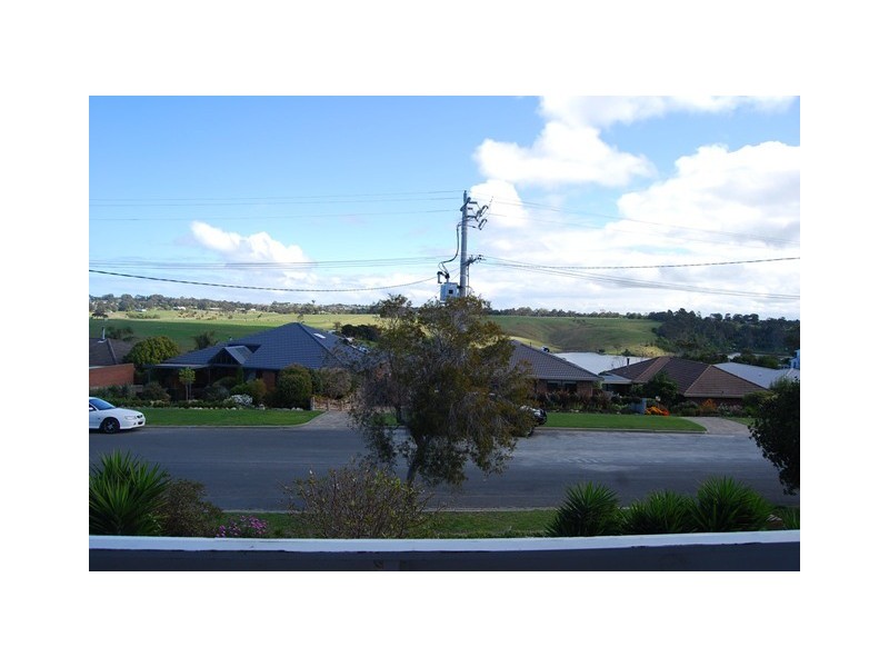 10 Nautilus Way, Lakes Entrance VIC 3909