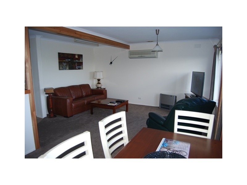 10 Nautilus Way, Lakes Entrance VIC 3909