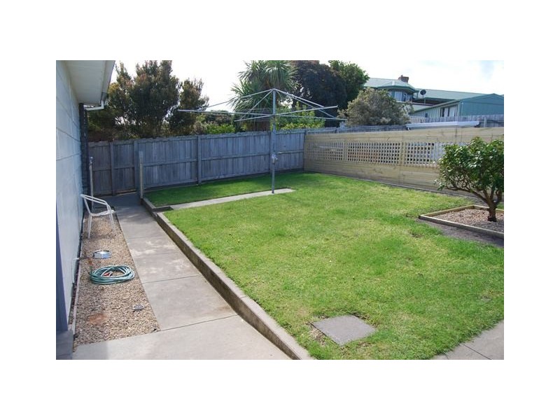 10 Nautilus Way, Lakes Entrance VIC 3909