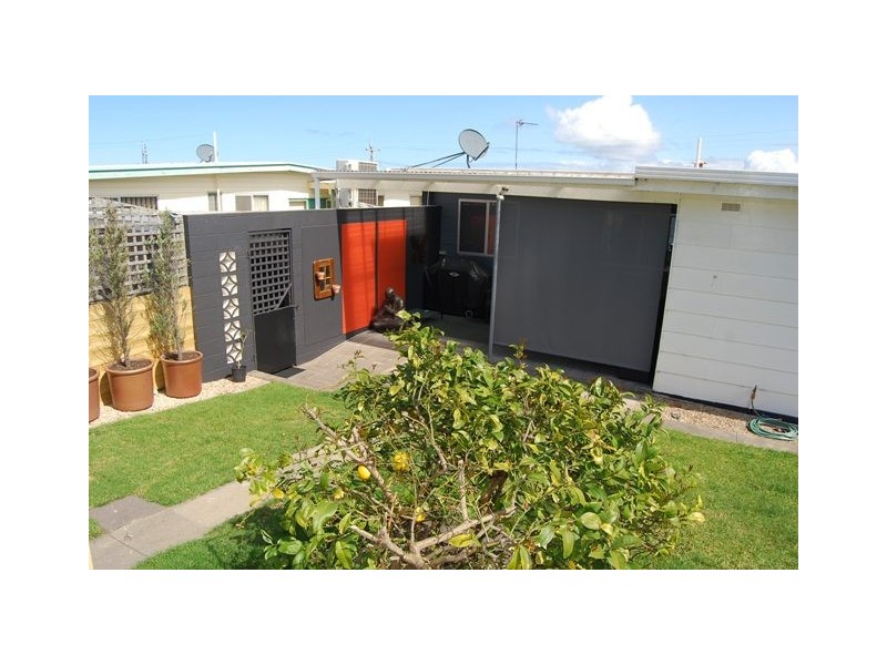 10 Nautilus Way, Lakes Entrance VIC 3909