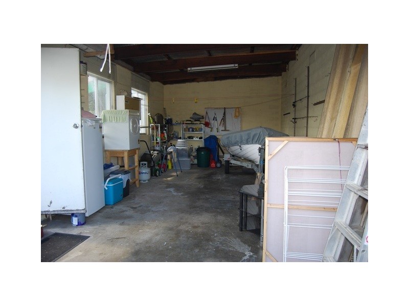 10 Nautilus Way, Lakes Entrance VIC 3909