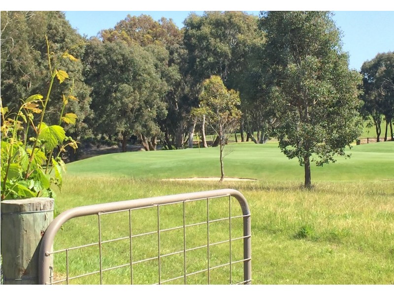 21 The Terrace, Metung VIC 3904