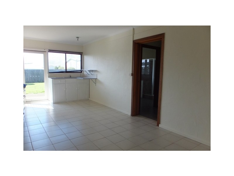 21 Lakeside Drive, Lake Tyers Beach VIC 3909